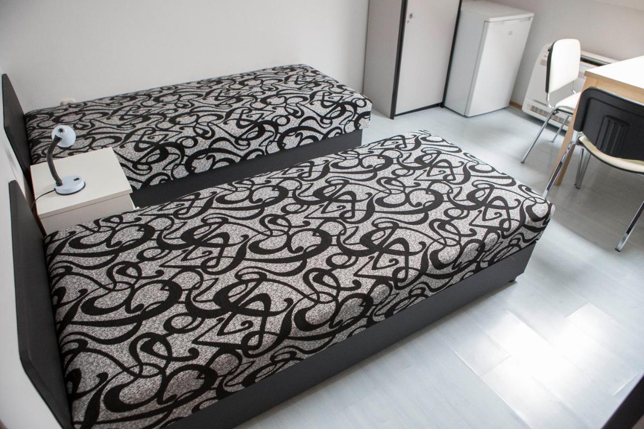 Hotel Eva Vendeghaz Kaposvár Zewnętrze zdjęcie